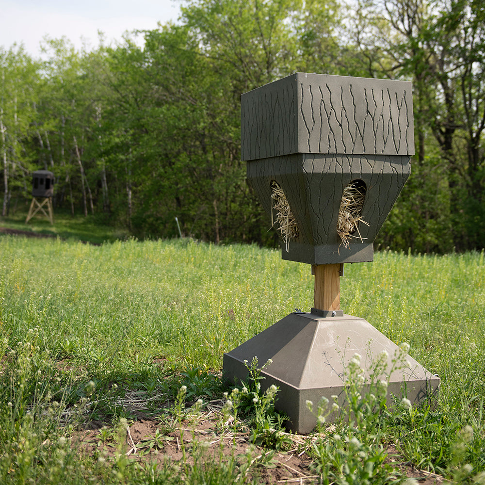 How to Use Feeders to Support Herd Health Before Spring Arrives