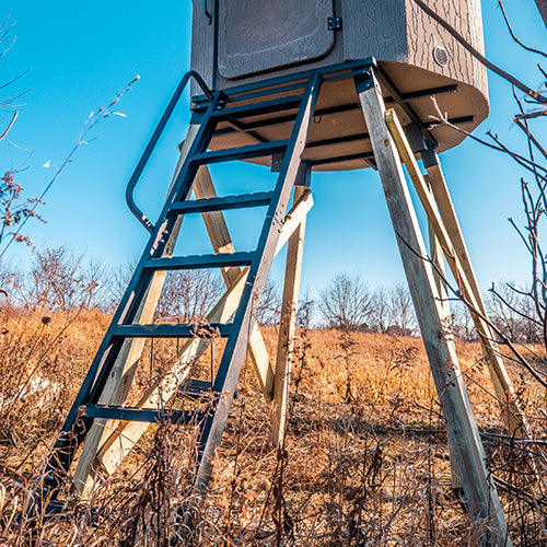 STEEL LADDER