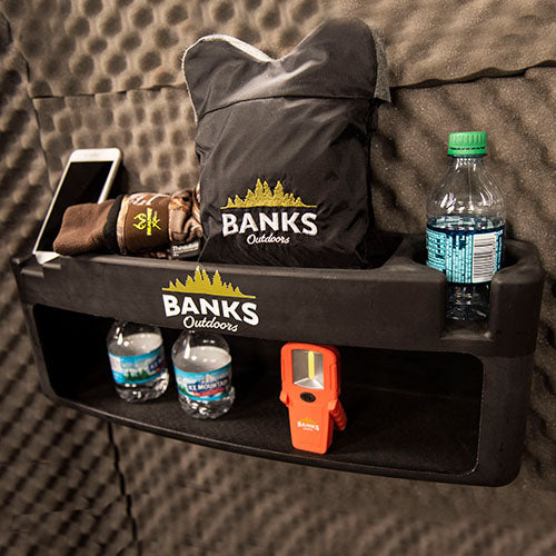 STORAGE SHELF WITH LIGHT