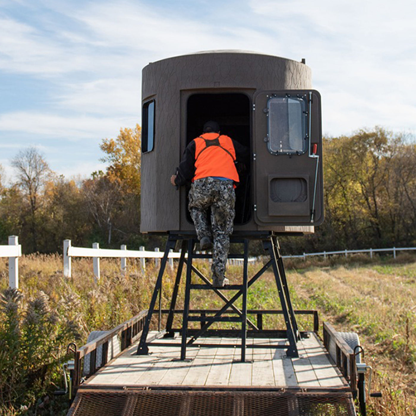 STEEL TOWER SYSTEM Banks Outdoors